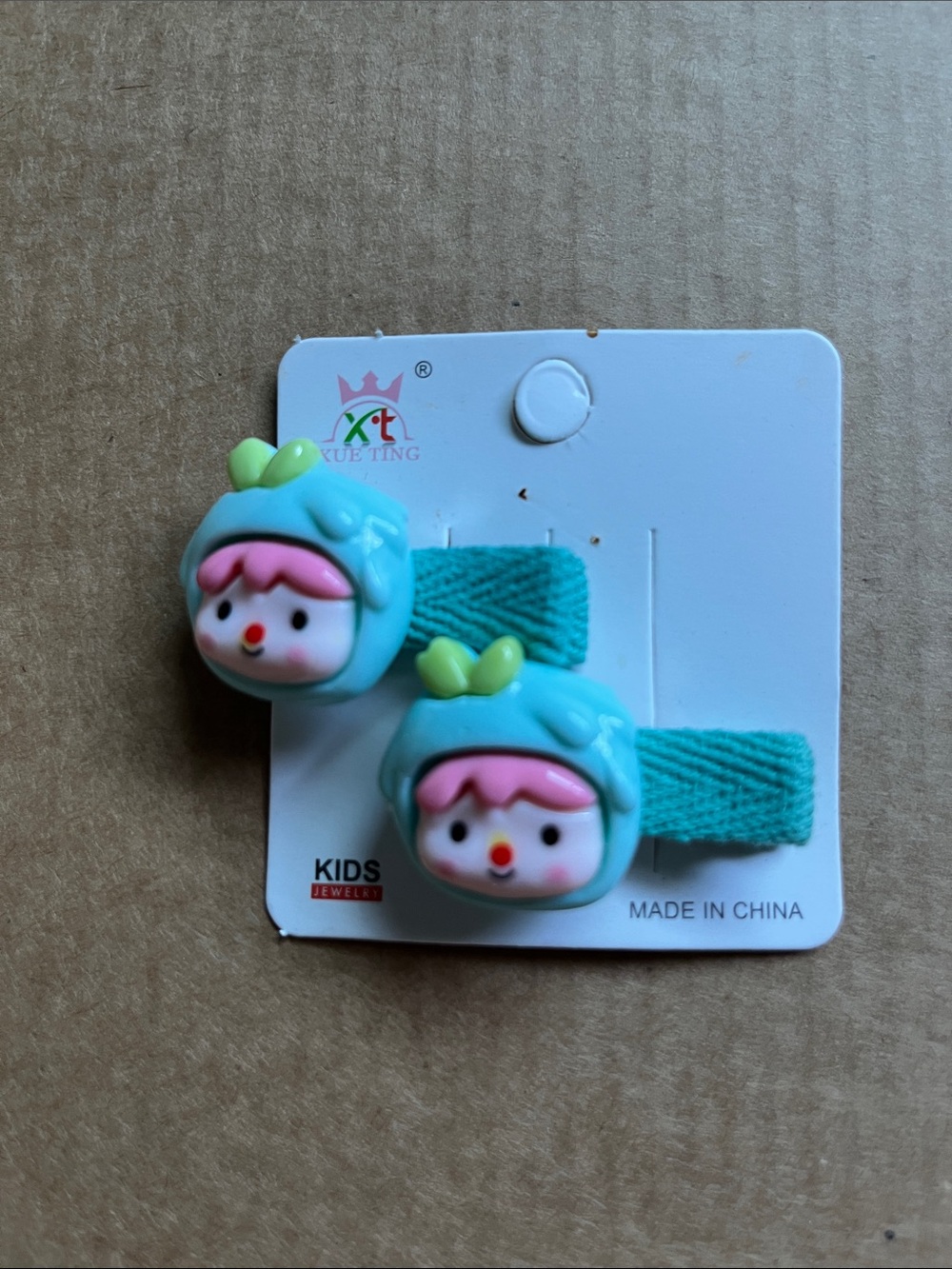 Hello Kitty Lavender Bow and Character Hair Clip Set - Picture 6 of 7